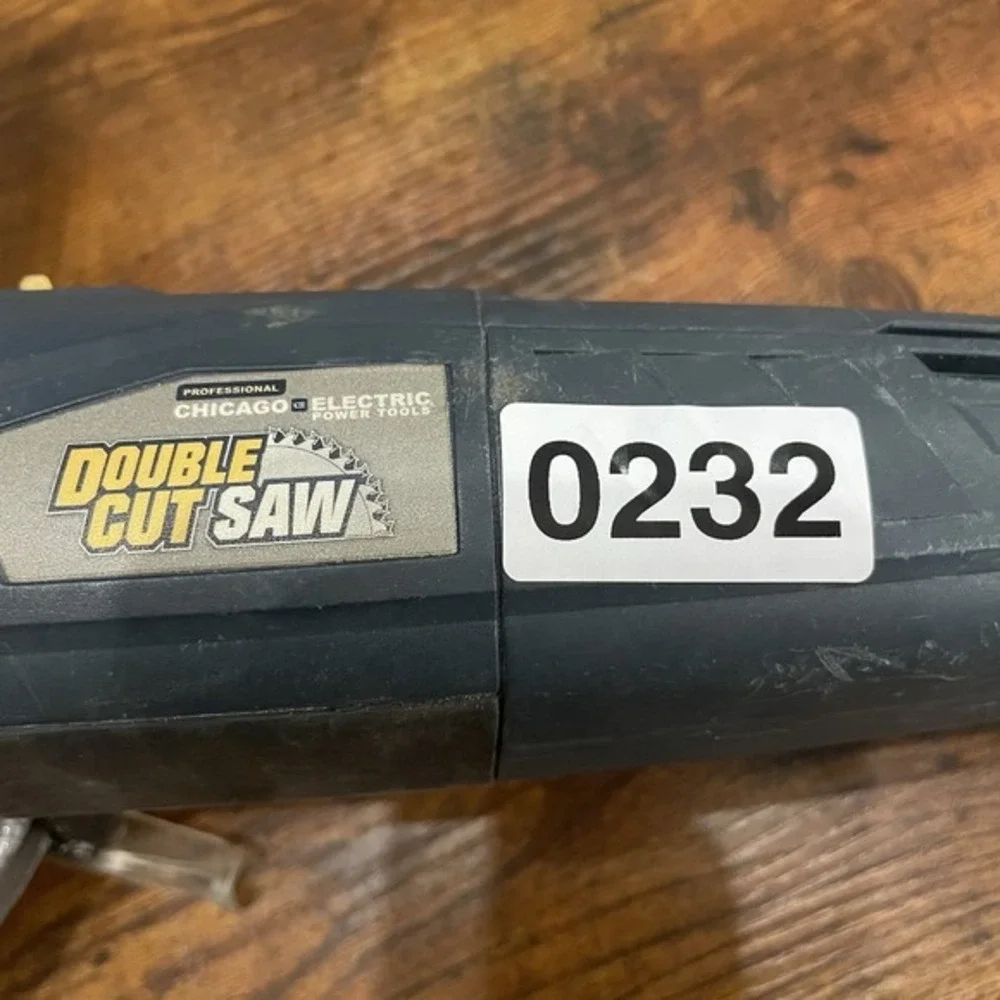 ✅ Chicago Electric Professional Double Cut Saw 5